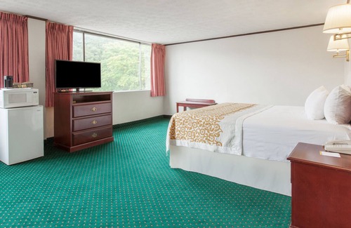 Schenectady Maison | The Schenectady Inn & Suites