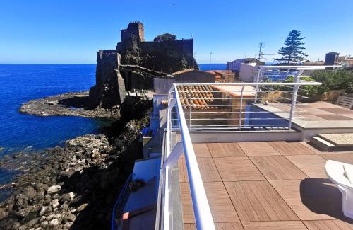 Aci Castello Maison | The sea you can feel