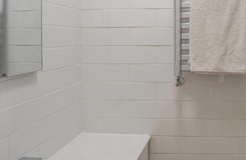 Helensburgh Maison | The Seaside Suite