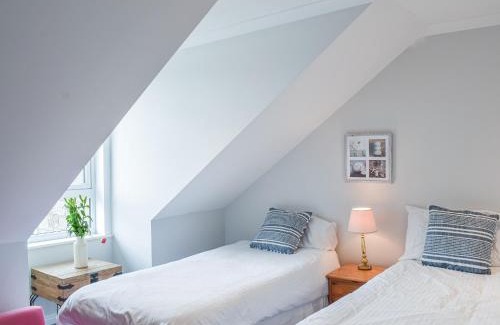 Helensburgh Maison | The Seaside Suite