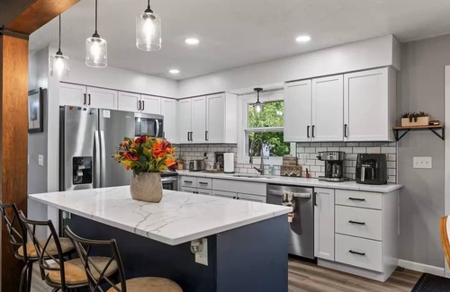 Maple Grove Maison | The Seasons - Family Friendly in the 'Burbs!