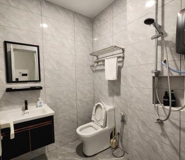 Taman Johor Jaya Maison | The Seven Room, Near Tebrau and Mount Austin