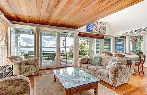 Seal Rocks Maison | The Shack
