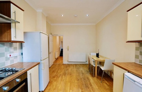 Somers Town Maison | The Shakespeare Residence in Kings Cross!!! 3 Floors