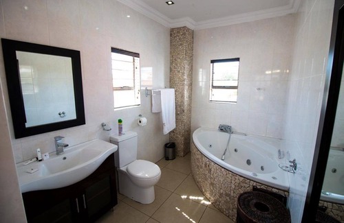 Polokwane Cabine | The Shamrock Lodge