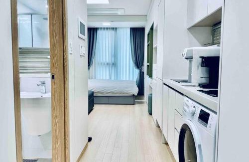 Jung-gu Appartement | THE SHARE Myeongdong High Floor & Free GYM #Subway station 3min #Myeongdong 10min