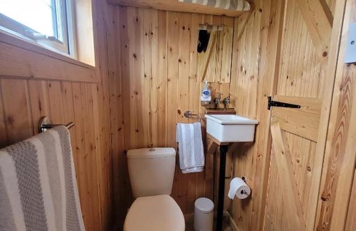 Newtownabbey Maison | The Shepherds Hut at Forestview Farm