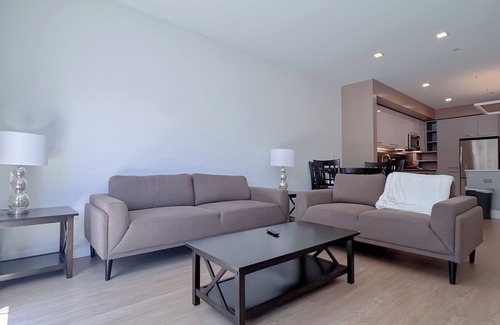 East Village Appartement | The Shift – Sleek 1BR apartments in East Village, San Diego’s urban core.