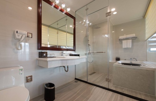Ngo Quyen Hôtel | The Shine Hotel