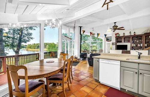 Biddeford Maison | The Ship House on the Saco River with Hot Tub