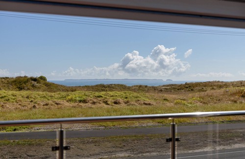 Papamoa Beach Maison | The Shore Break ~ Papamoa Beach ~ Beyonder Holiday Homes