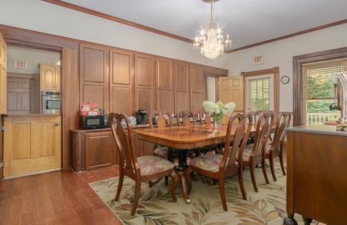 Newaygo Appartement | The Shore Line Room at Newaygo Bed & Breakfast