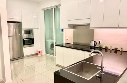 Bunga Paya Pantai Appartement | The Shore Residence Apartment Melaka Centre
