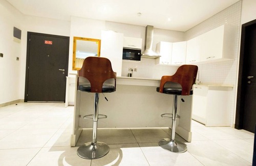 Accra Appartement | The Signature Apartment Unit A407-Charming 2-bedroom in Accra with AC, Free WiFi