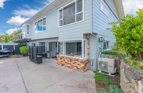 Hilltop Appartement | The Snuggery - Taupo