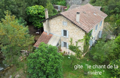 Carla-de-Roquefort Maison | "le chant de la rivière" cadre exceptionnel et unique!