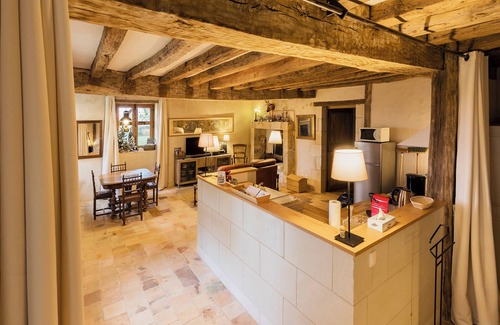 Cravant-les-Coteaux Cottage | The Sonnay Castle Lodge, near Chinon: 4 **** cottage for 2