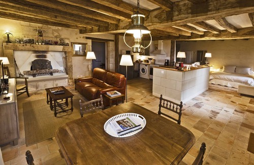 Cravant-les-Coteaux Cottage | The Sonnay Castle Lodge, near Chinon: 4 **** cottage for 2