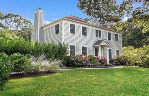 North Sea Maison | The Southampton Easy: Heated Pool, Large Yard