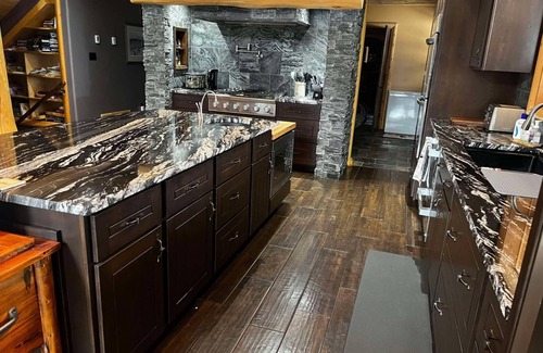 Valemount Maison | The Southview Lodge.