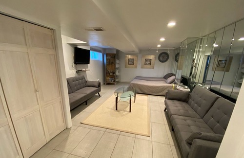 Amityville Maison | La spacieuse maison blanche