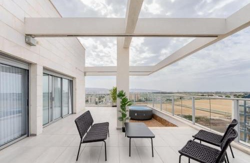 Kiryat Ata Appartement | The spectacular tallest penthouse in the city 4-BR