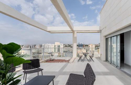 Kiryat Ata Appartement | The spectacular tallest penthouse in the city 4-BR