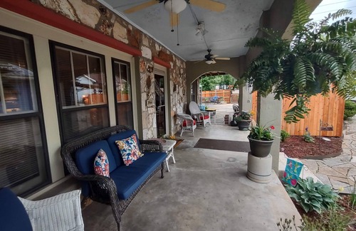 Hardy Maison | The Spring River Stonehouse Inn, Ben's Room