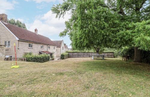 Sherborne Maison | The Stable House