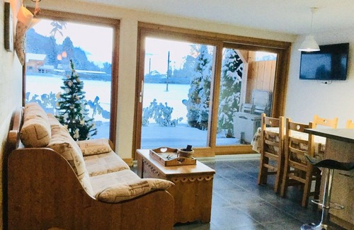Taninges Appartement | Le Chalet du Pic Gîte Cosy au calme, SPA privatif et fitness
