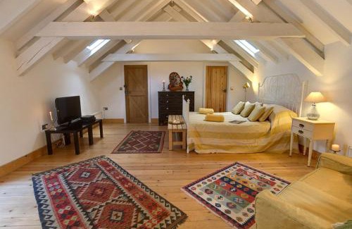 Rhydwyn Maison | The Stable Loft