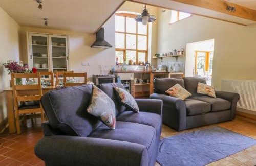 Roos Maison | The Stables