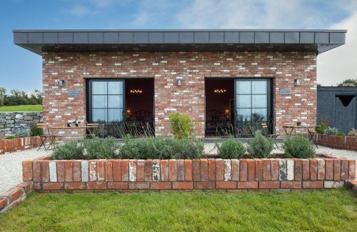 Roscoe Maison | 'The Stables' (Tigh Mary)