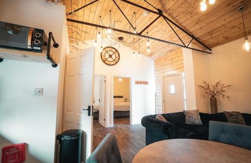 Longton Maison | The Stags Den