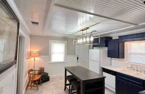 South Overton Maison | The Station - walking distance to Texas Tech