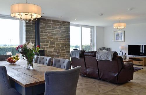 Montrose Maison | The Steading