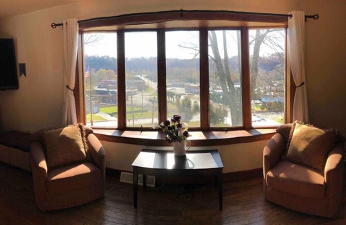 Beattyville Maison | The Stoic - 3 bed 3 Bath near red river gorge