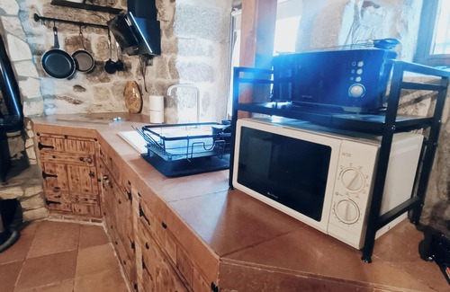Navaluenga Maison | THE STONE HOUSE