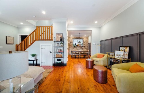 Stockton Maison | The Stone House on Main Street