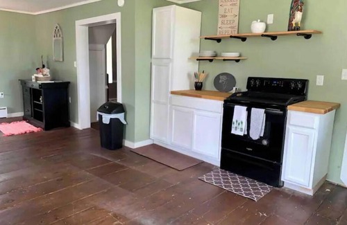Lewistown Maison | The Stone House