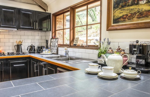 Kallista Maison | 3 b / r Stone sur la colline