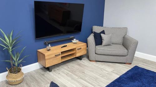 Wick Appartement | The Store by Caithness Luxury Apartments NC500 - Luxury modern conversion with open plan living - Sleeps 4