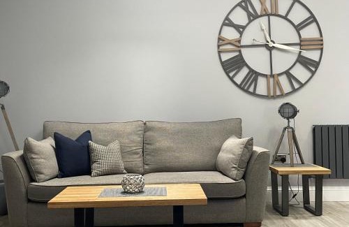 Wick Appartement | The Store by Caithness Luxury Apartments NC500 - Luxury modern conversion with open plan living - Sleeps 4
