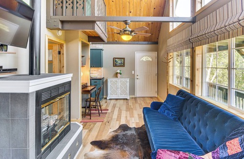 Thousand Oaks Maison | The Storybook Cottage: Every Stay Tells a Story!