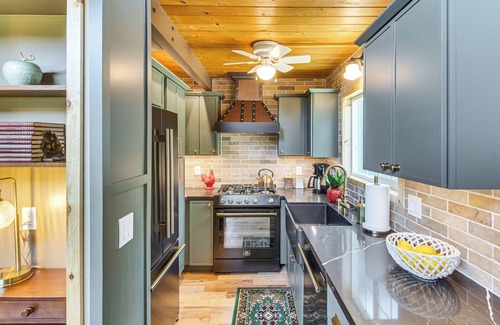 Thousand Oaks Maison | The Storybook Cottage: Every Stay Tells a Story!