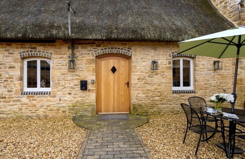 Chipping Campden Cottage | The Studio Cottage - pet friendly in Broad Campden near Chipping Campden