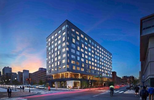 University City Hôtel | The Study at University City, Study Hotels
