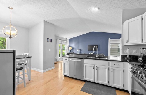 Columbus Maison | The Suburban Nest - For 6!