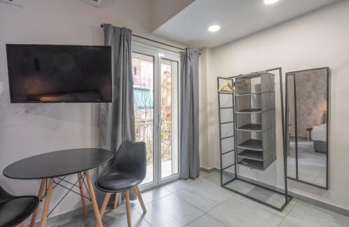 Platia Viktorias Appartement | The Suite by Spaceers
