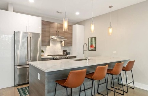 Pilsen Copropriété | Urban Oasis - Great for Families w Kids - close to Chicago’s best attractions!